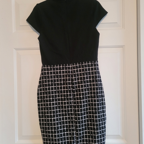 Womens Black and White Dress - Picture 6 of 12